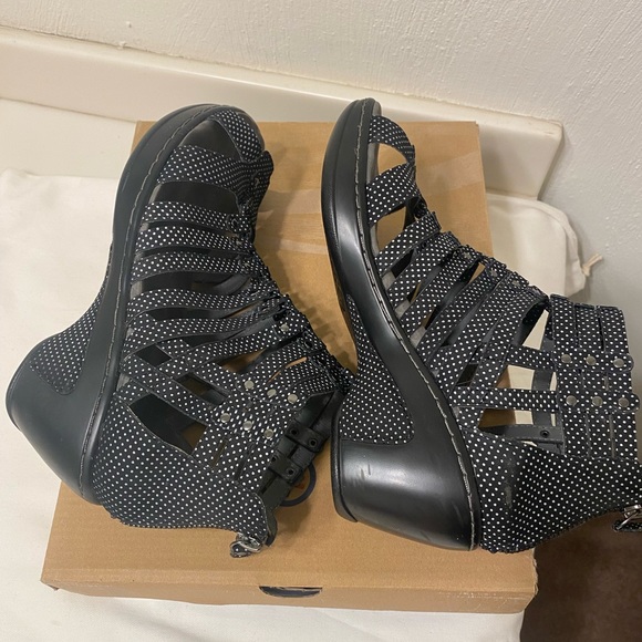 Jbu Nectar Pilka Dot Gladiator wedge sandals 7M - Picture 7 of 7